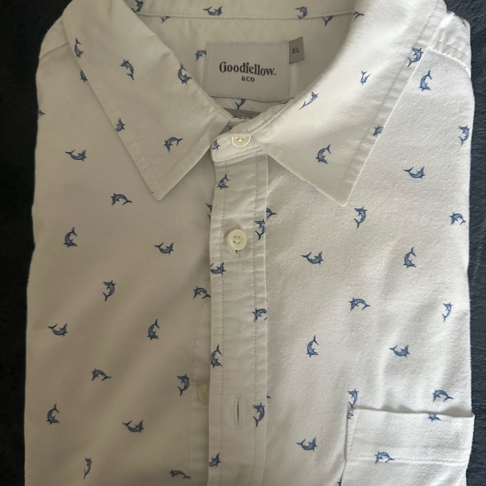 Goodfellow & Co White Shirt with Blue Dolphin Print XL